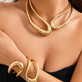 Asymmetrisches Ausschnittarmband