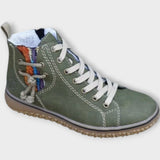 Moderne Sportschuhe mit bequemem Sitz