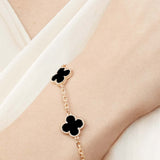 Armband mit Kleeblatt-Muster und Gold-Eleganz