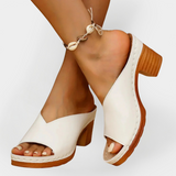 Orthopädische Sandalen mit dicker Sohle