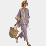 Tess | Elegante Haut in Lavendel und gestreifte Hose in Senfgelb