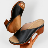 Orthopädische Sandalen mit dicker Sohle
