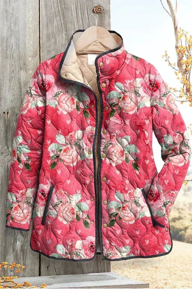 Sieglinde™ Steppjacke mit Rosenprint in Beere, Stehkragen und Knopfleiste