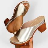 Orthopädische Sandalen mit dicker Sohle