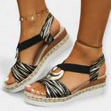 Römische Sandalen mit Flechtwerk