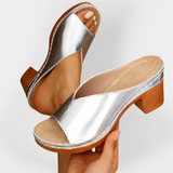 Orthopädische Sandalen mit dicker Sohle