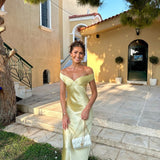 Dove - Strapless Satin Abendkleid mit schulterfreiem Design
