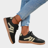 Sportliche Schuhe mit Retro-Details