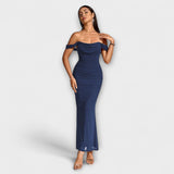 Ione - Figurbetontes Kleid mit schulterfreien und Raffung