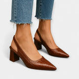 Schuhe mit luxuriösen Details