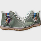 Moderne Sportschuhe mit bequemem Sitz