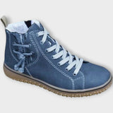 Moderne Sportschuhe mit bequemem Sitz