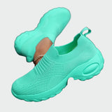 Klassische Slip-On-Sneaker im Alltagsstil