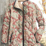 Steppjacke Altrosa mit Ornamentmuster, kontrastfarbener Umrandung und Druckknöpfen