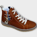 Moderne Sportschuhe mit bequemem Sitz