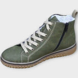 Moderne Sportschuhe mit bequemem Sitz