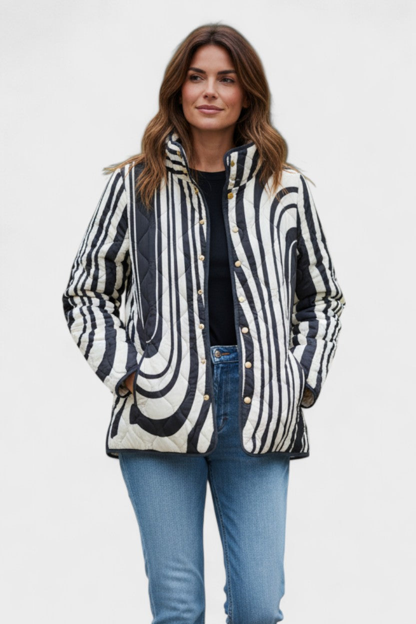 Hanne™ Steppjacke mit Zebra-Muster, Knopfleiste und hohem Kragen
