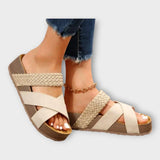 Plattform-Sandalen mit Geflochtenen Details und Breiten Riemen