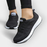Leichte und bequeme orthopädische Schuhe
